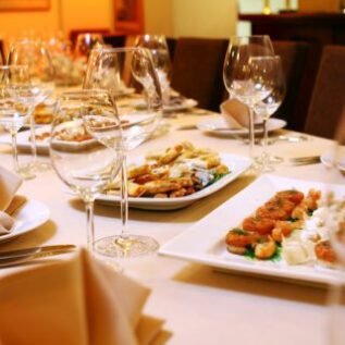 92951285_126088655677537_6799102527140672680_nlow